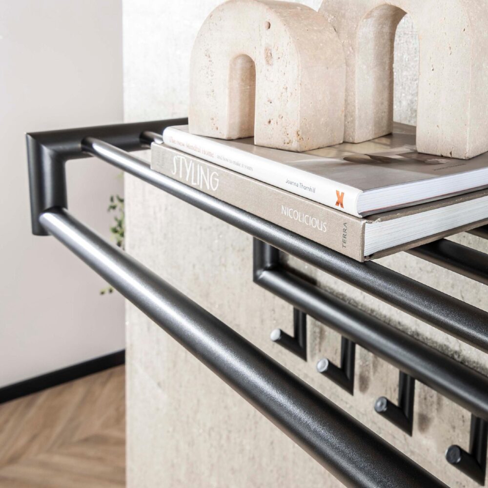 industriële wandkapstok met roede en hoedenplank afbeelding 4