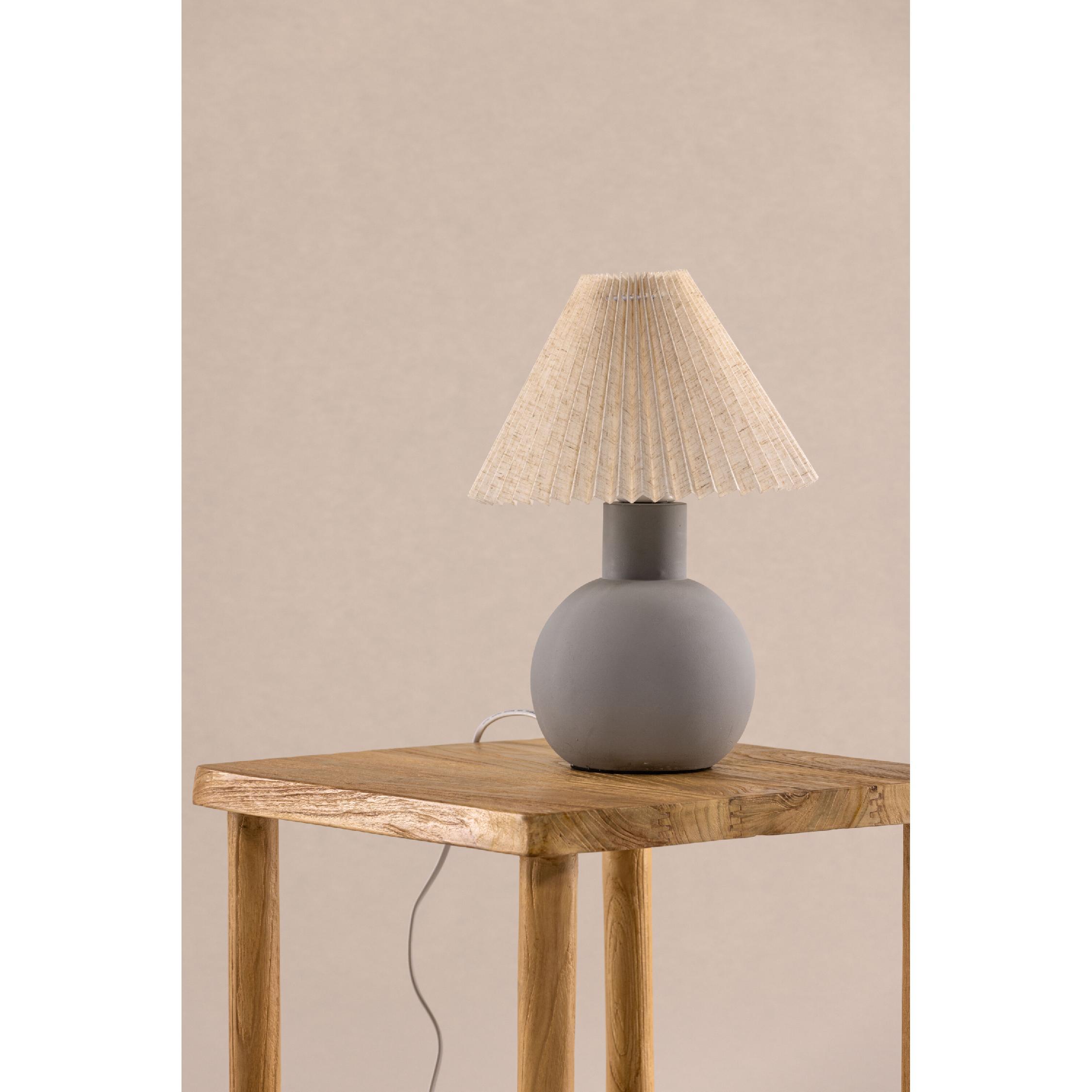 grijze betonnen tafellamp met linnen kap afbeelding 6