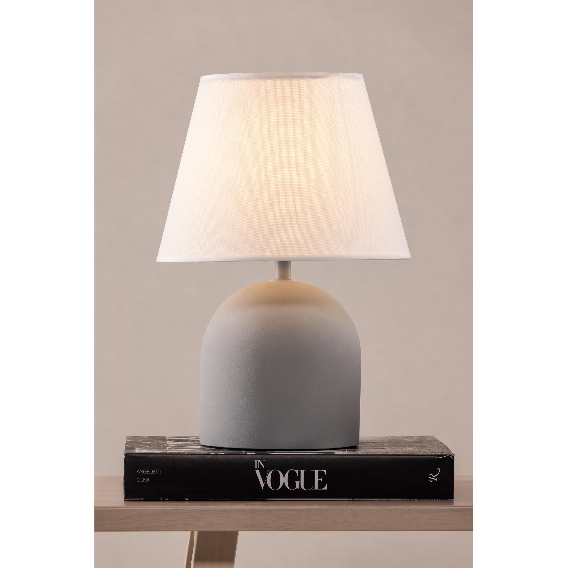 betonnen tafellamp met linnen kap afbeelding 8