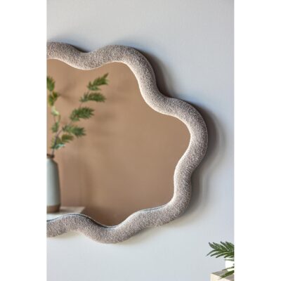 bouclé wandspiegel 70x70 afbeelding 6