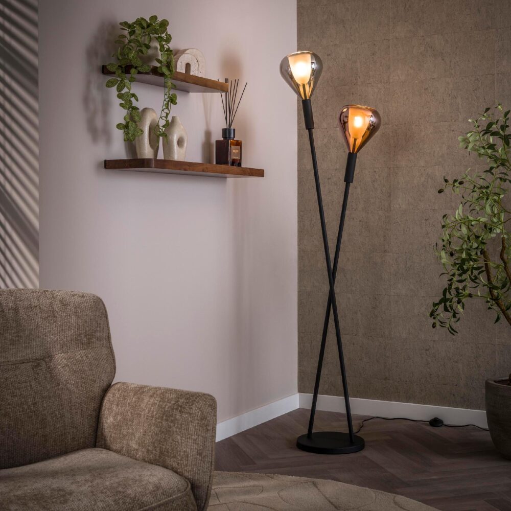 zwarte design vloerlamp Naro afbeelding 3