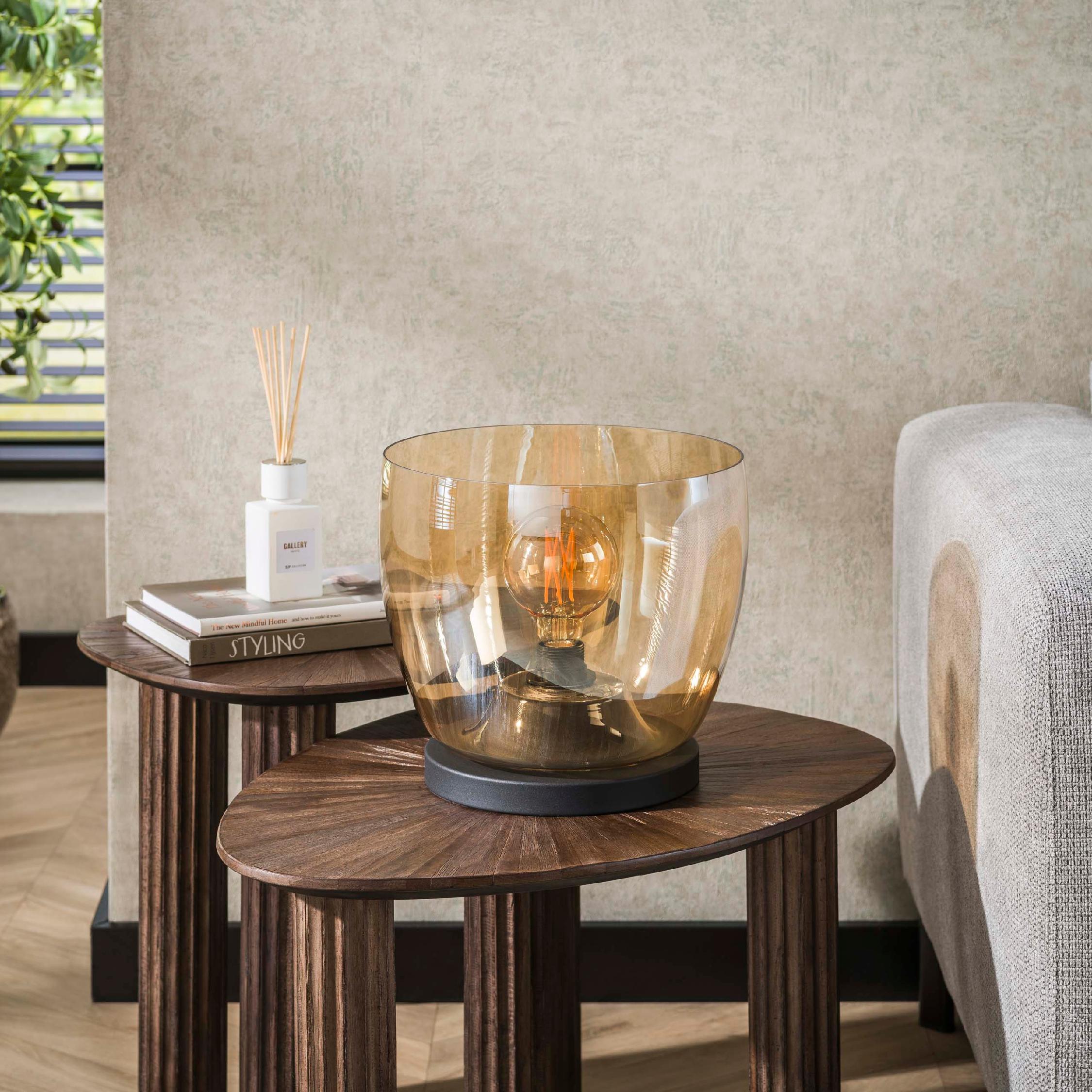 amber glazen vloerlamp Davin afbeelding 6