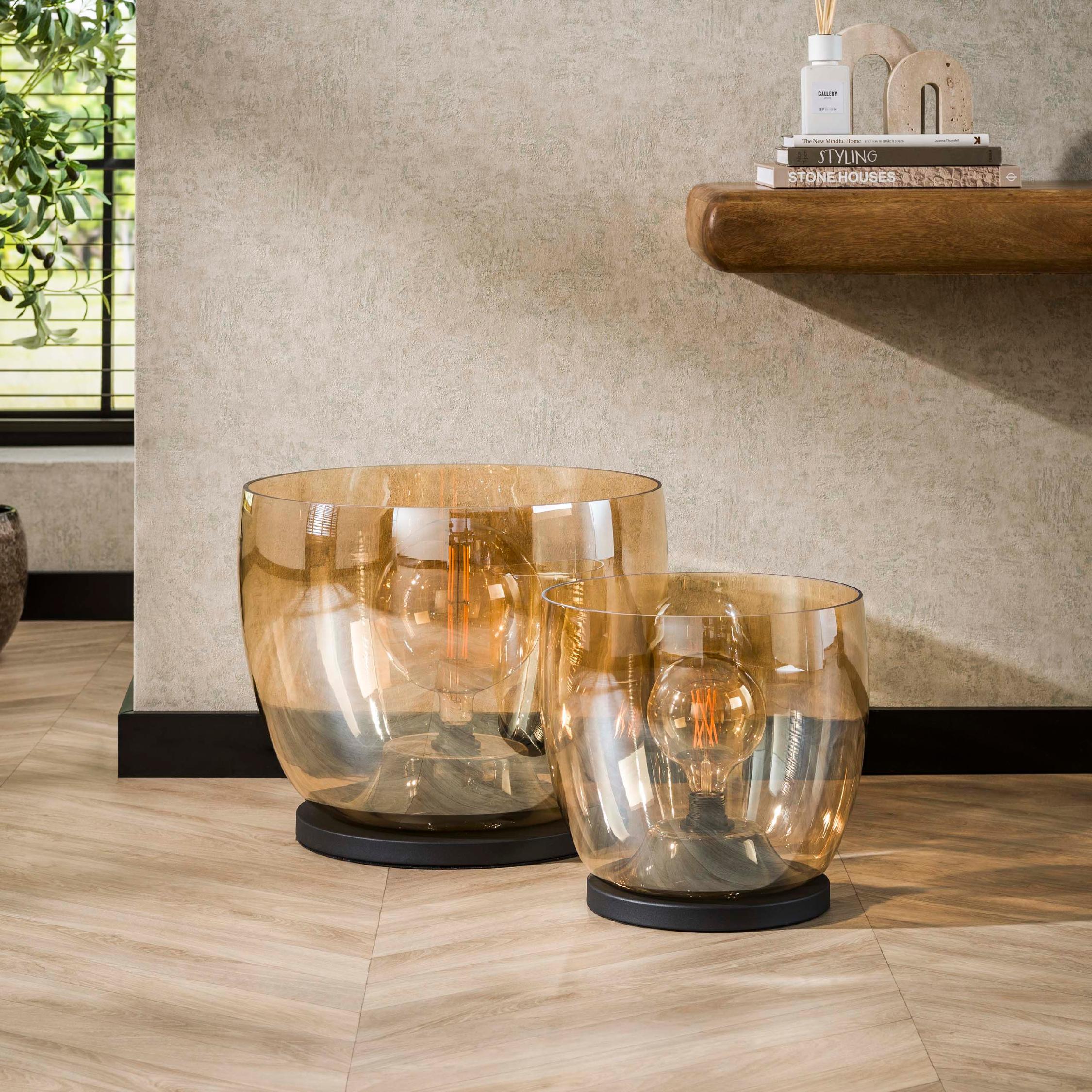 amber glazen vloerlamp Davin afbeelding 6