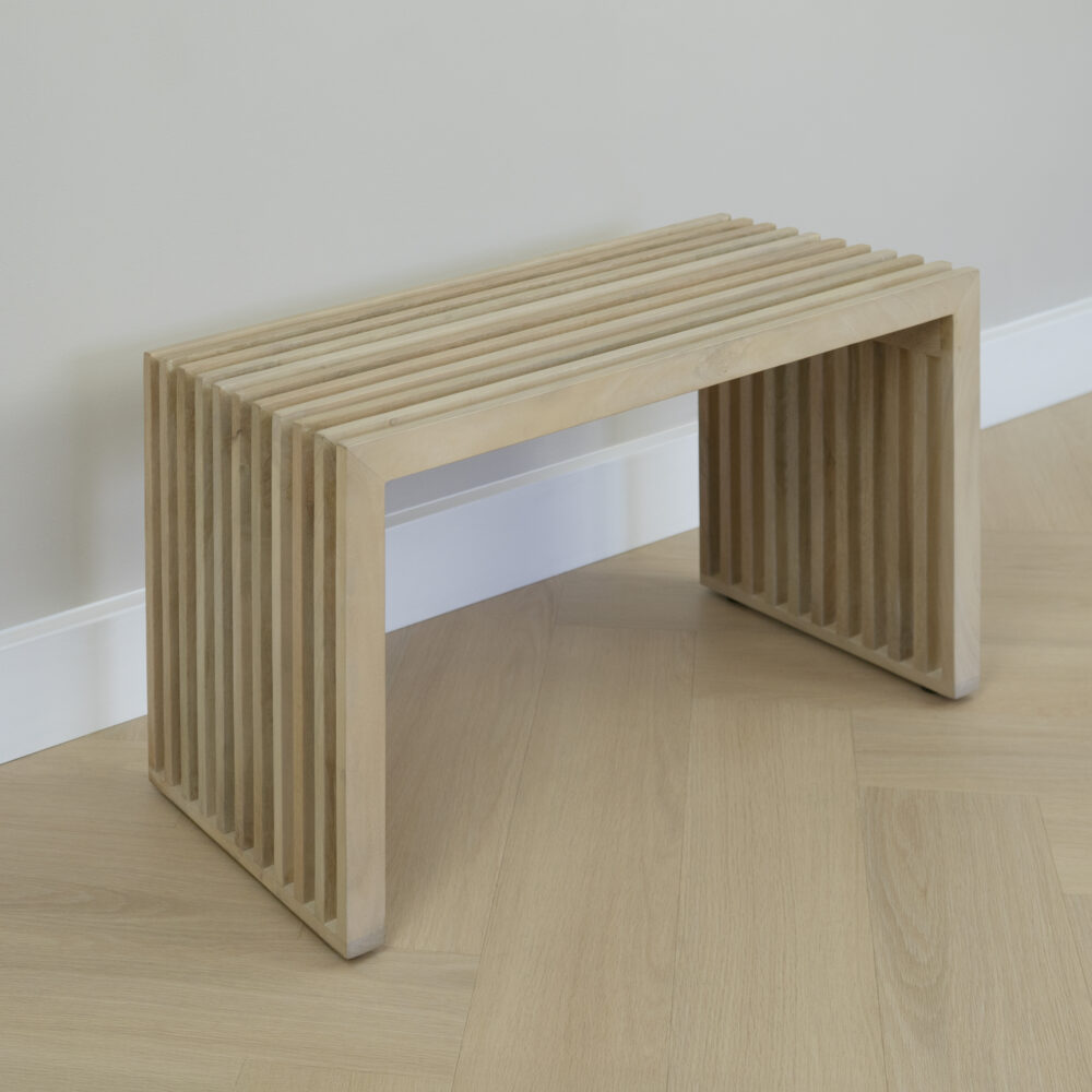 Halbankje, houten schoenenbankje, schoenenbankje, halbankje hout, schoenenbank, bankje,