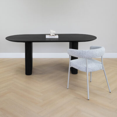 ovale eettafel, eettafel van 200x90 cm, eettafel, zwarte eettafel, tafel, Lynn eettafel, dinertafel