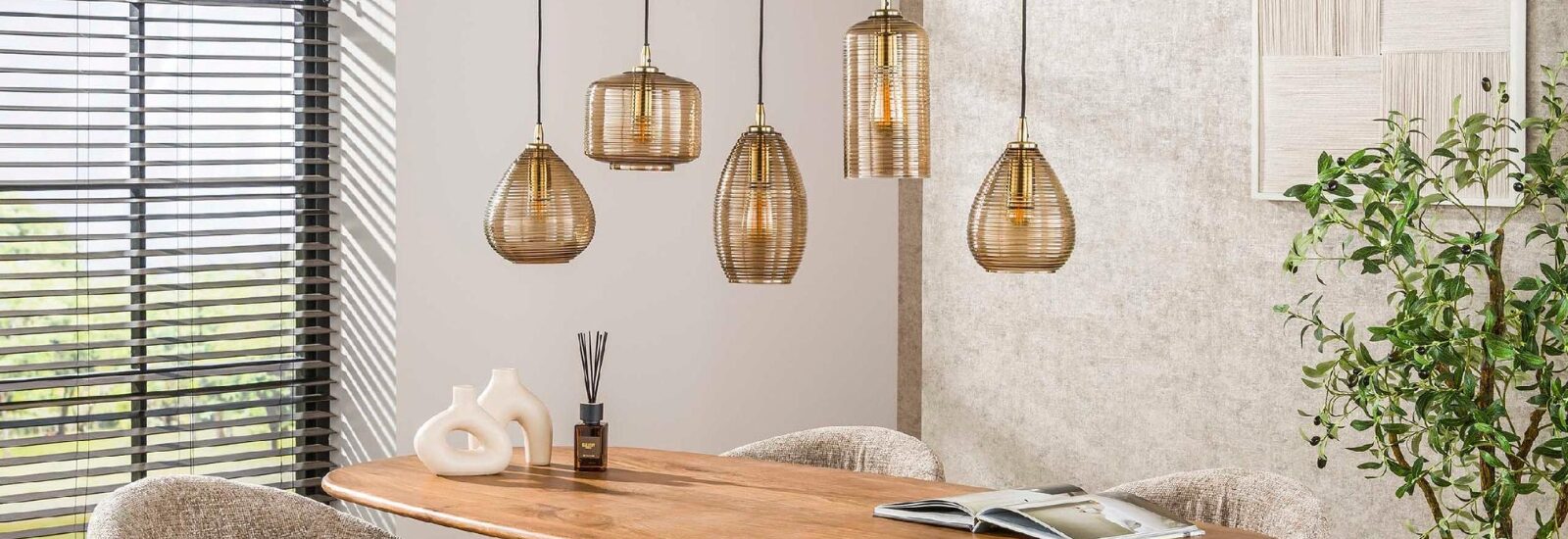 QUVIO Tafellamp retro – Beton met glazen lampenkap – Diameter 24 cm