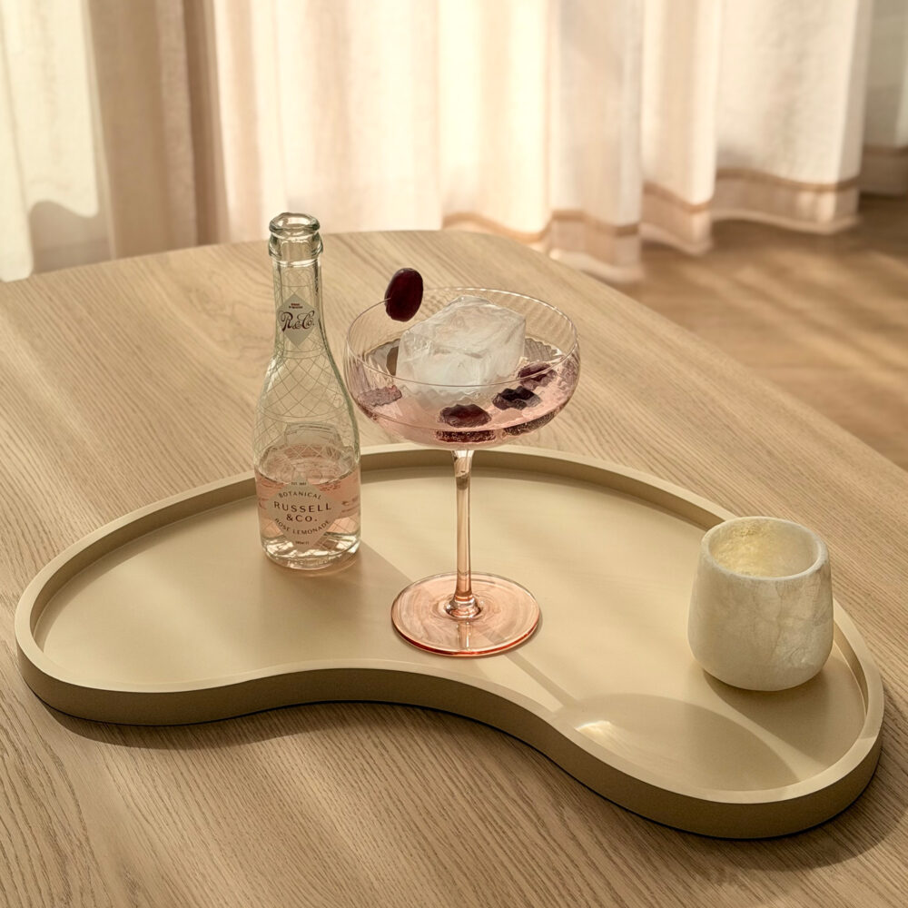 houten dienblad beige, beige dienblad, dienblad beige, tray, organisch dienblad, dienblad,