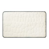 grijze badmat met stenen patroon