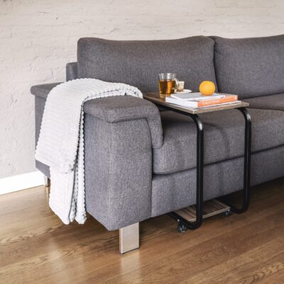 Handig tafeltje voor eten op de bank