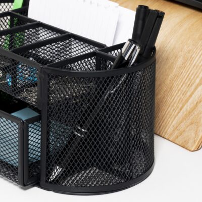 Zwarte bureau organizer