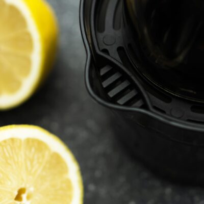 Citruspers met schenk stuk