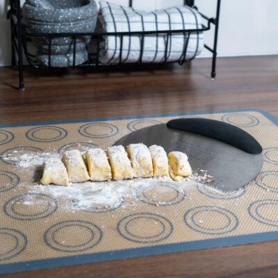 Deegschraper met bakplaak