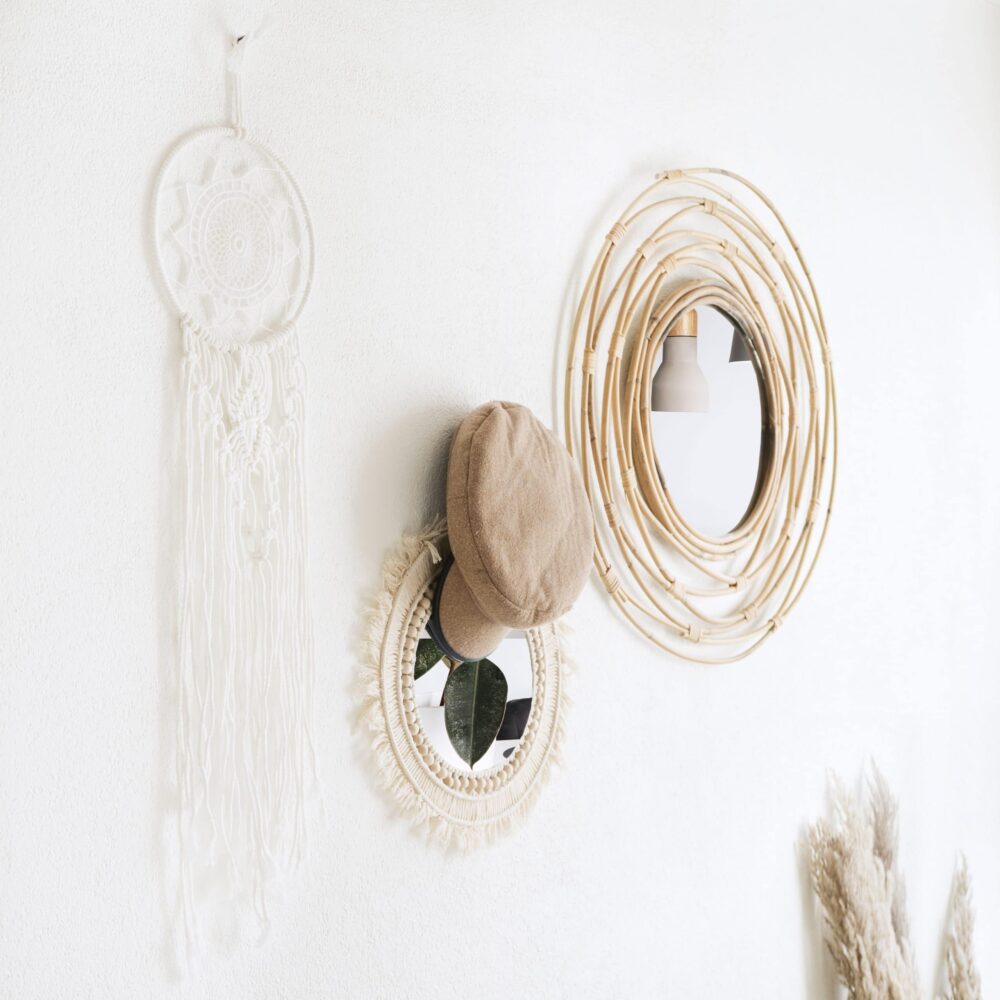 Witte dromenvanger met ronde vorm