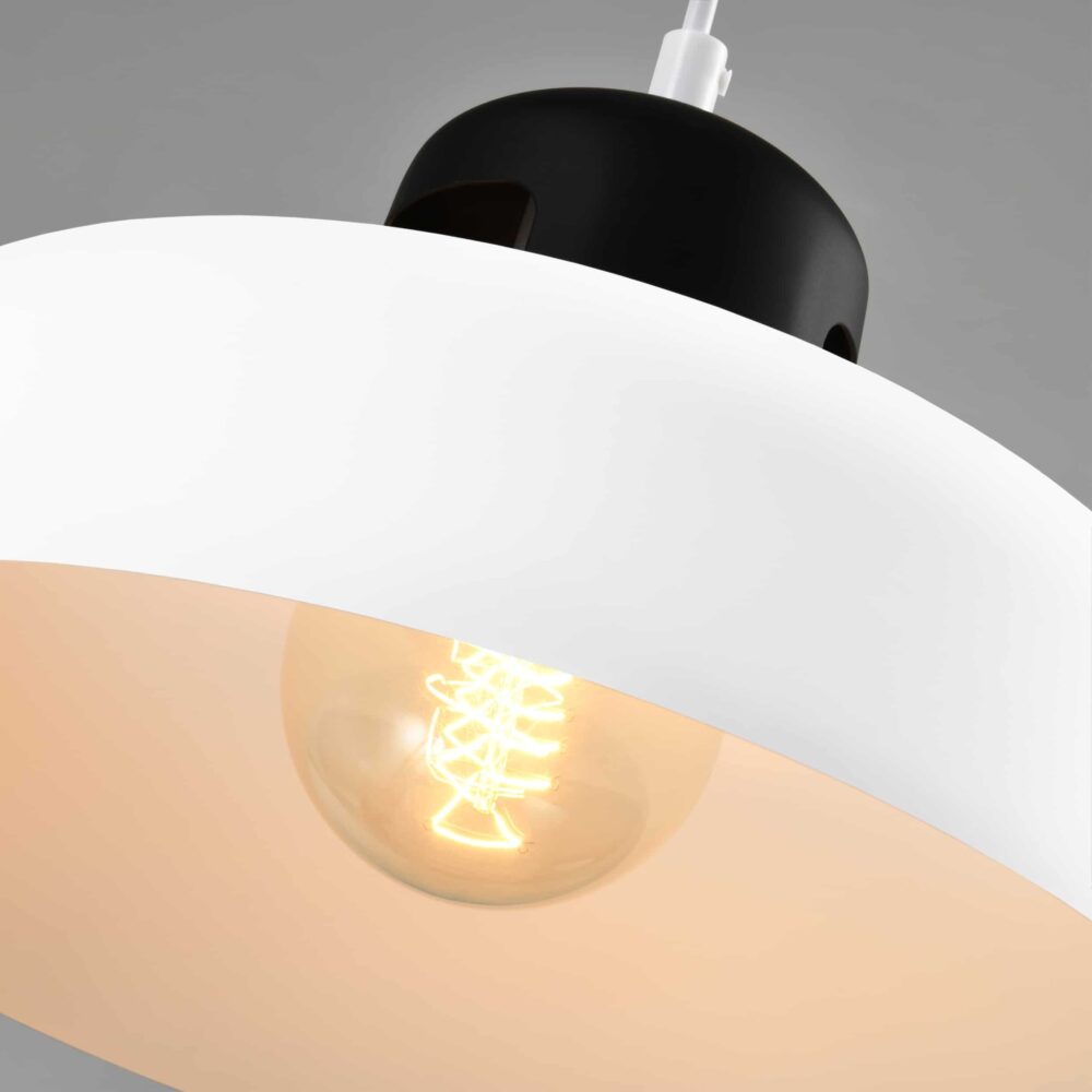 Industriële hanglamp in het wit en zwart