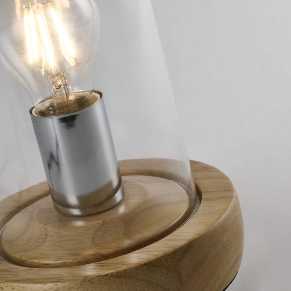 staande verlichting op een houten plankje