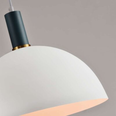Witte koepel hanglamp met gouden ring