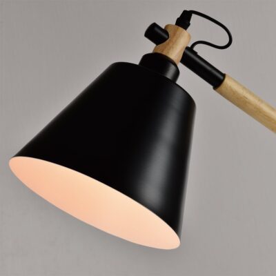 Hout met ronde lampenkap