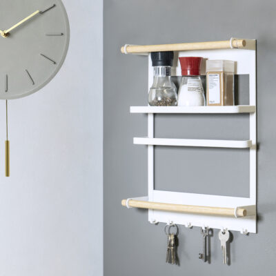 Keukenrek met handdoekhouders en haken