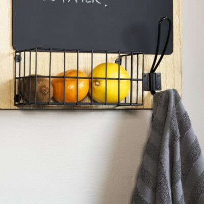 Opbergmandje van het krijtbord