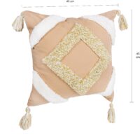 Maat van de beige en lichtroze kussen