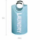 Blauwe wasmand met laundry tekst