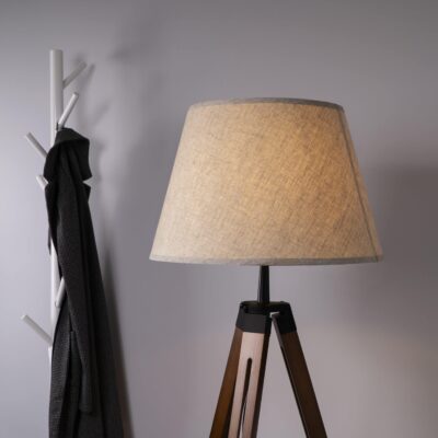 vloerverlichting van hout en stof