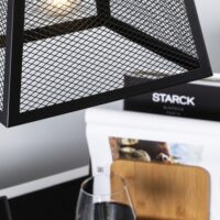 Landelijk draadstalen verlichtingen
