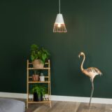 Witte hanglamp met rose goud draad voor in de woonkamer