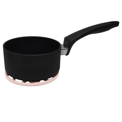 Roze onderzetter met een pan
