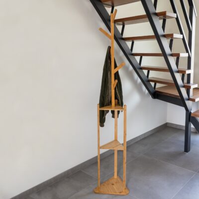 Houten QUVIO Kapstok met legplanken