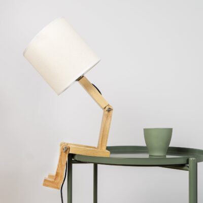 Verstelbare tafellamp van hout