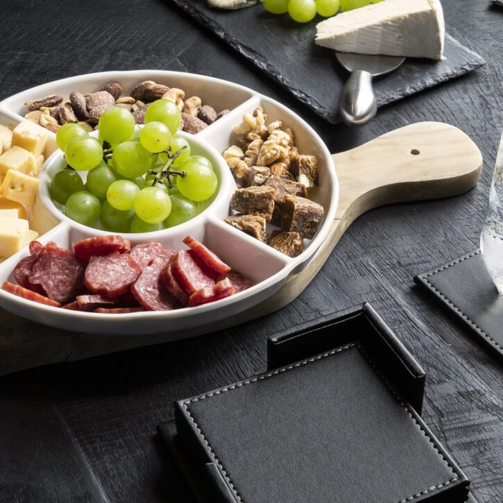 Tapasbord met 5 vakken in het wit