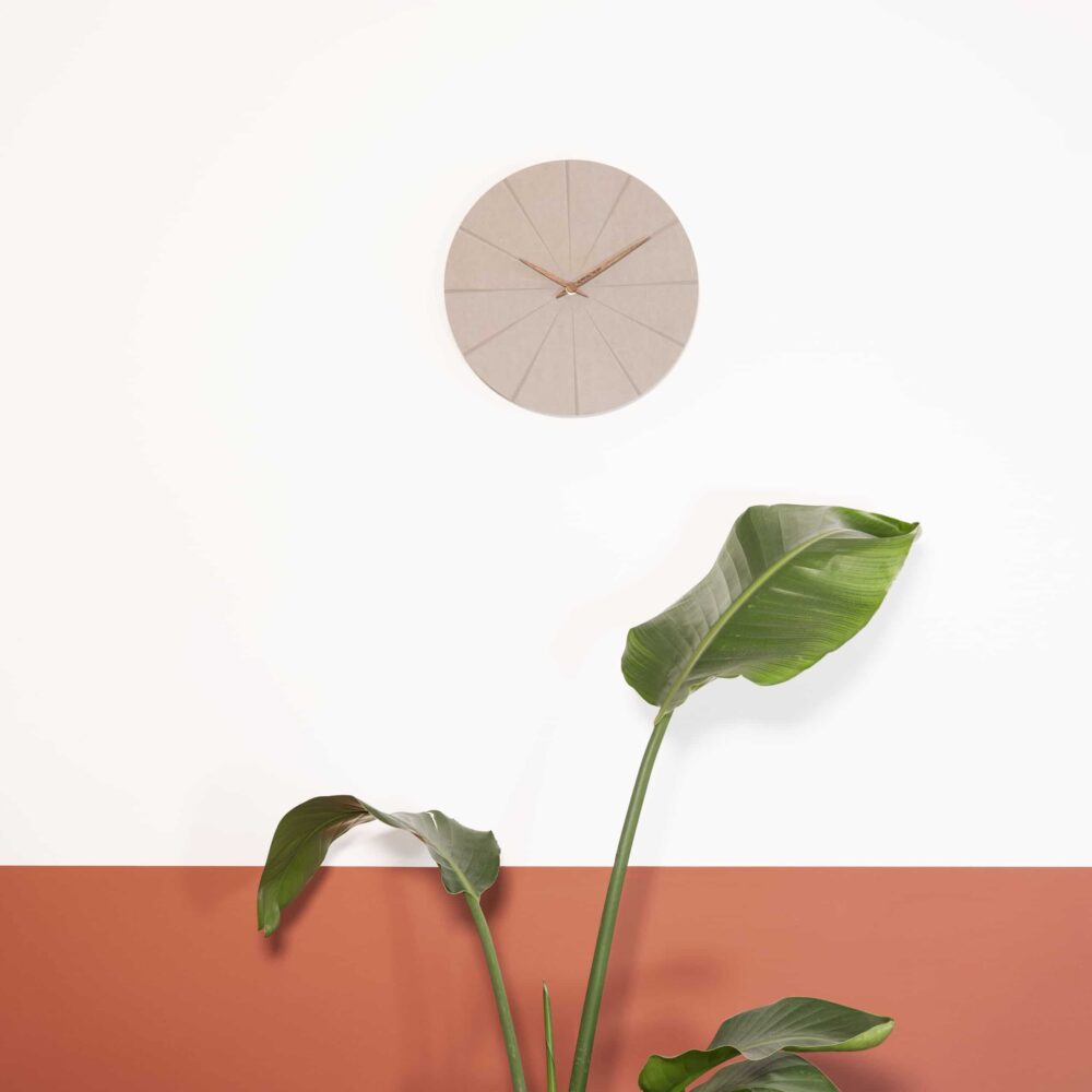 Houten wandklok van QUVIO