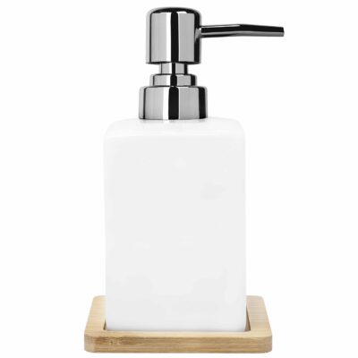 houten plankje onder de zeepdispenser