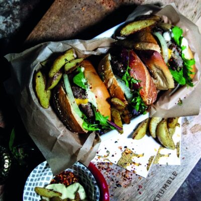 hamburgers gemaakt met hamburgerpers