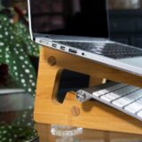 laptopstandaard met opbergruimte toetsenbord
