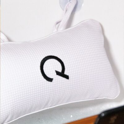 hoofdkussen met zuignappen voor aan de badrand